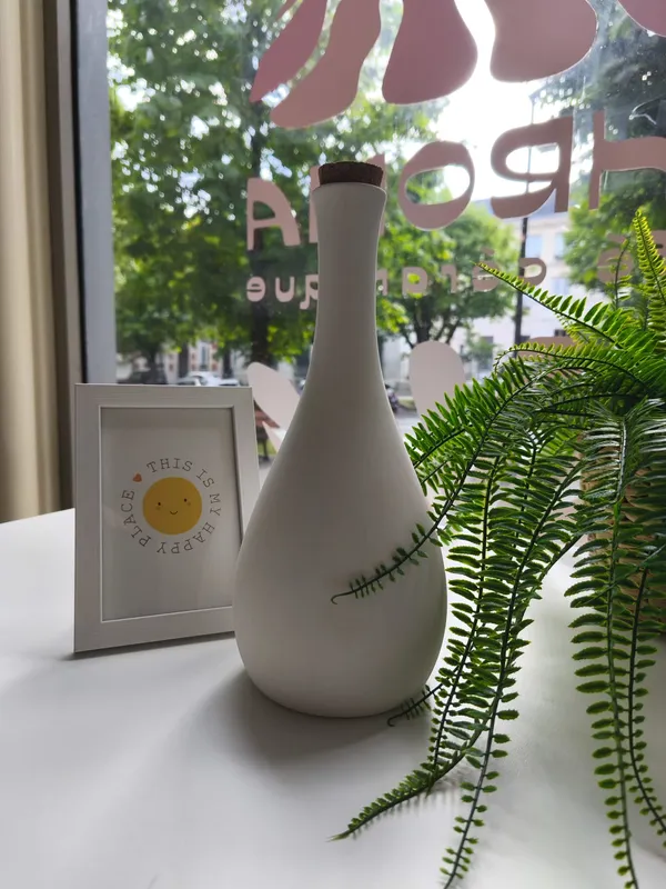 Vase à col fin, pièce en céramique à peindre